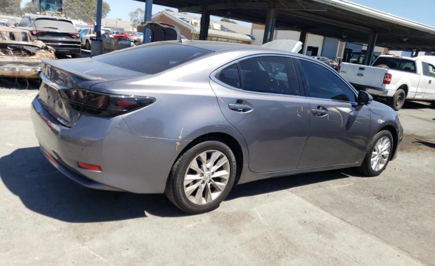 Lexus ES300h