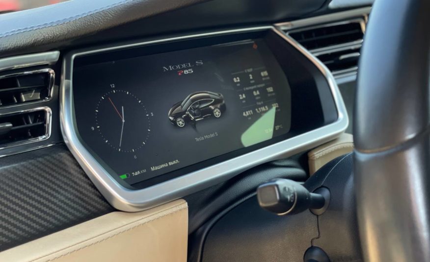 Tesla Model S 85 Perfomance