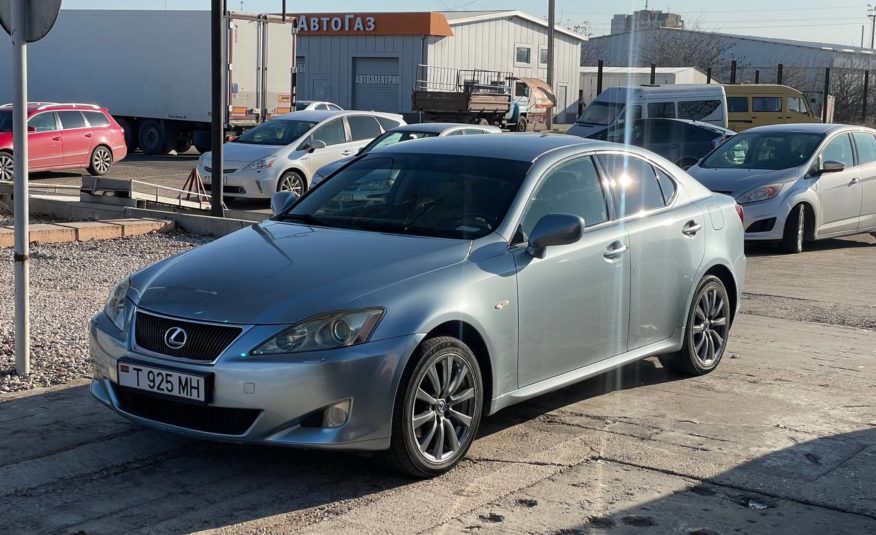 Lexus IS220d