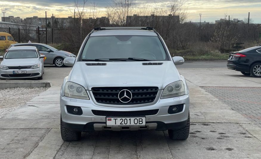 Mercedes Benz ML320