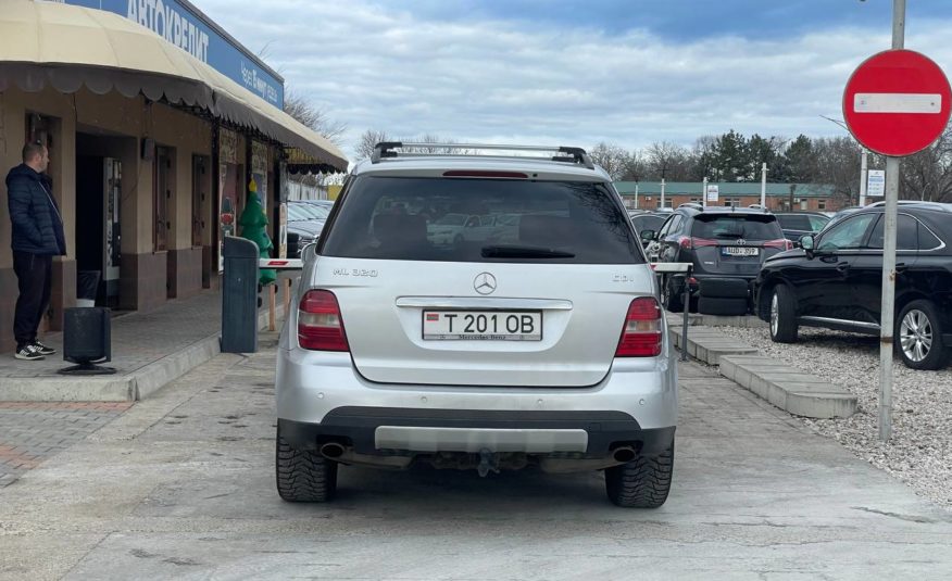 Mercedes Benz ML320