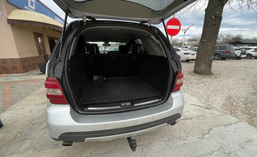 Mercedes Benz ML320