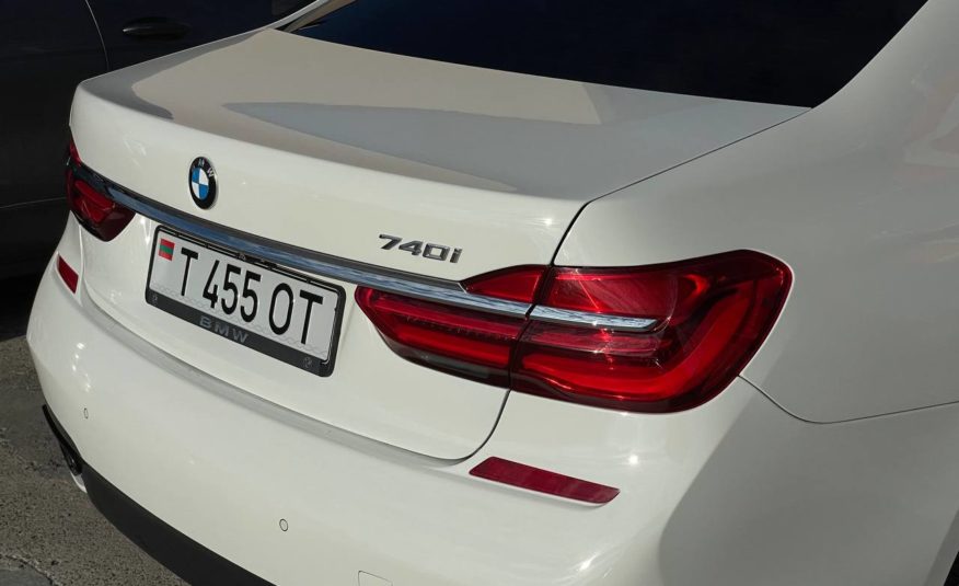 BMW G12 740i