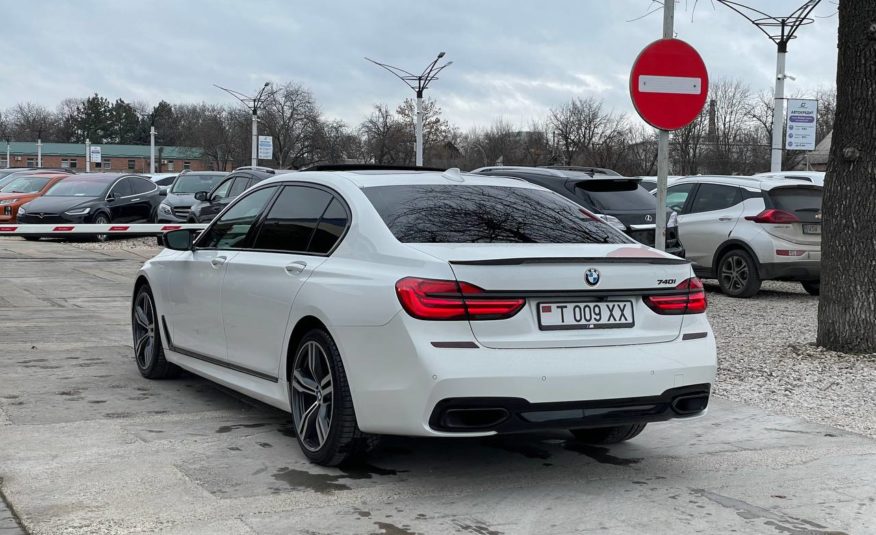 BMW G12 740i