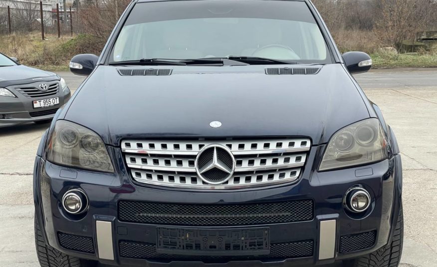 Mercedes Benz ML550