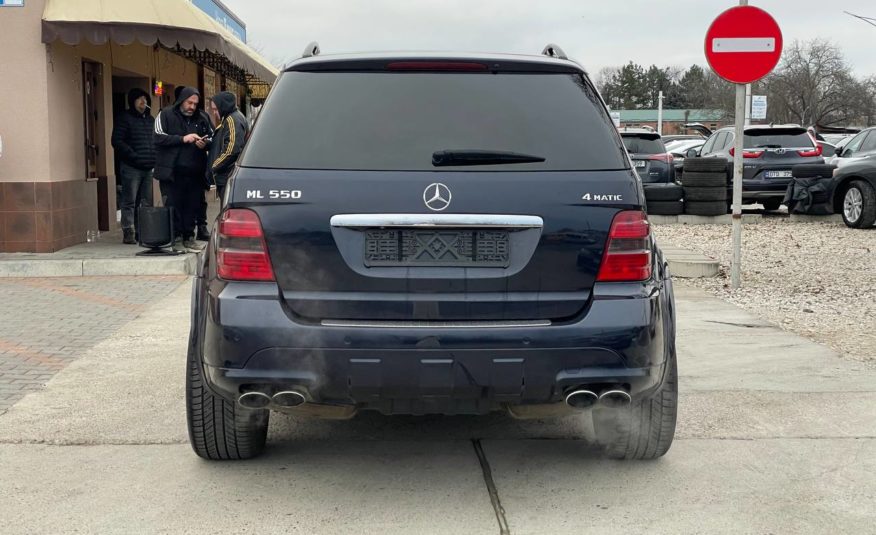 Mercedes Benz ML550