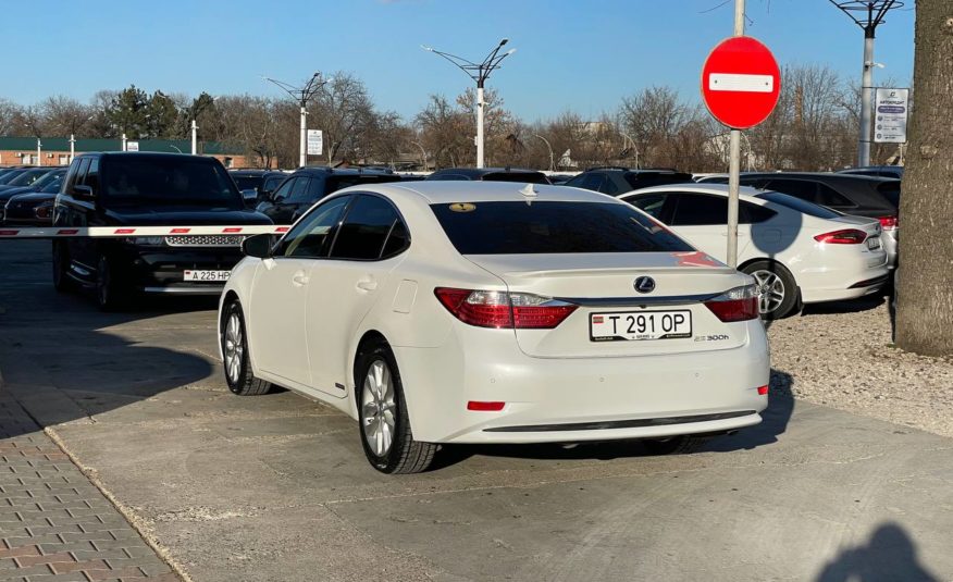 Lexus ES300h