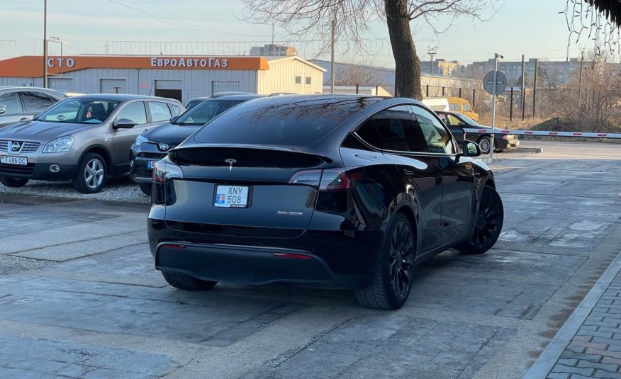 Tesla Model Y Dual Motor