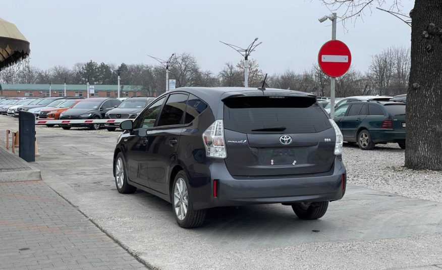 Toyota Prius V Hybrid