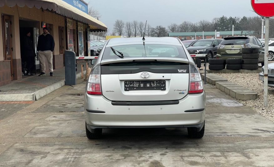 Toyota Prius 20 Hybrid