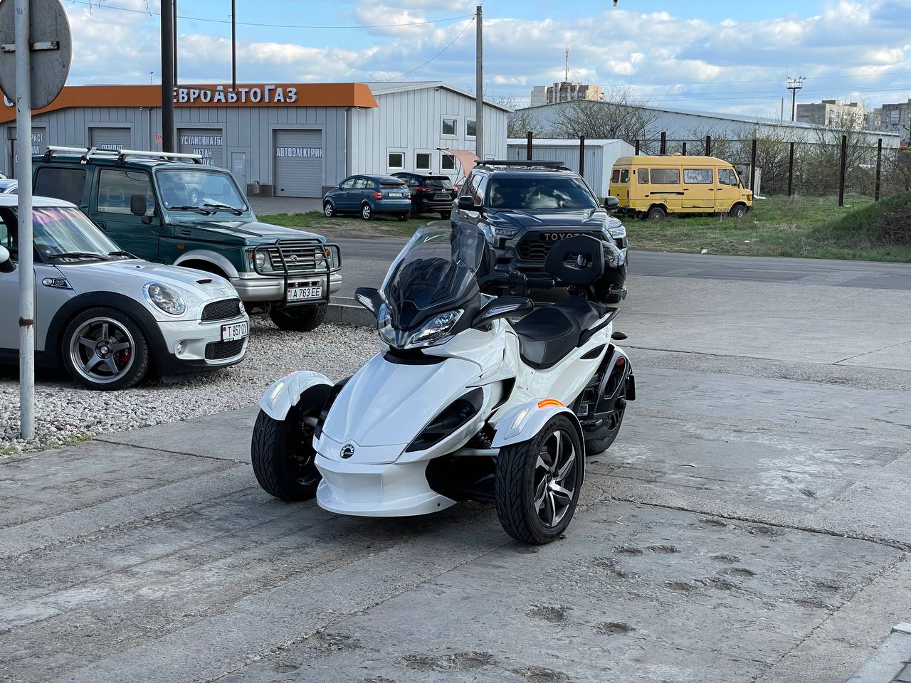 Can-Am Spyder Roadster ST (BRP)