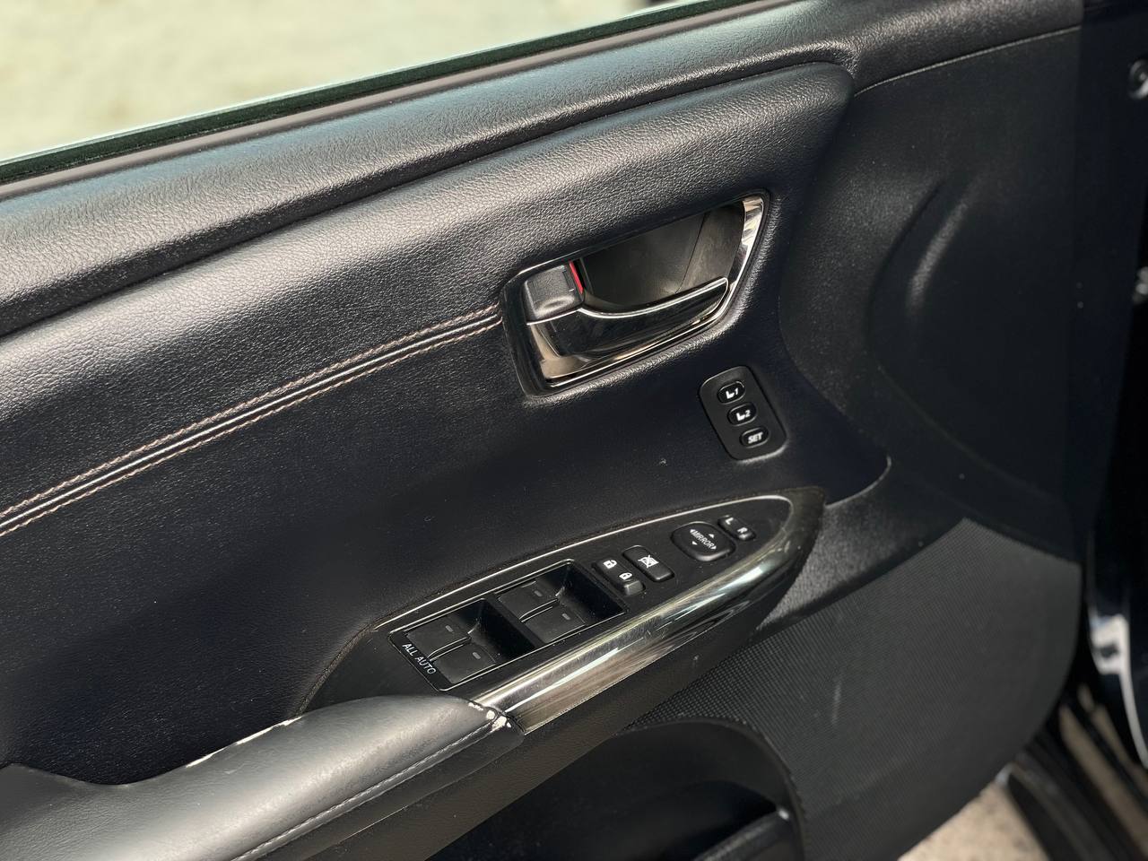 Toyota Avalon Hybrid