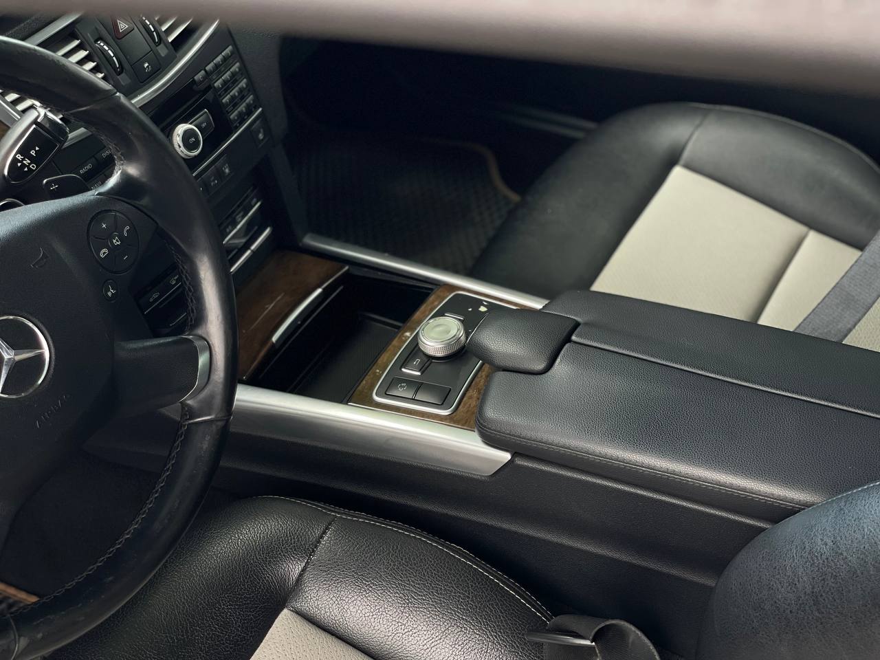 Mercedes Benz W212 E350