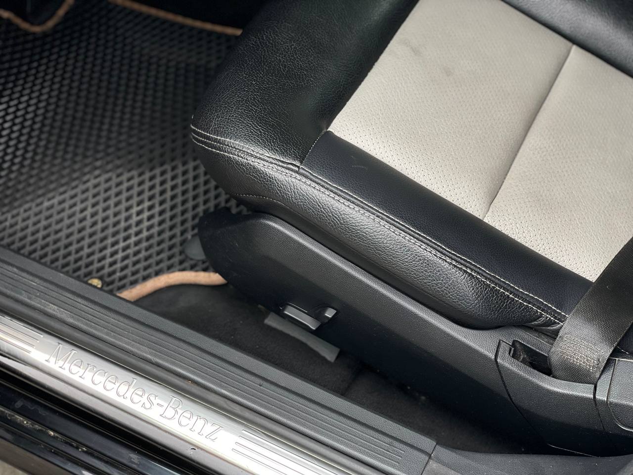 Mercedes Benz W212 E350