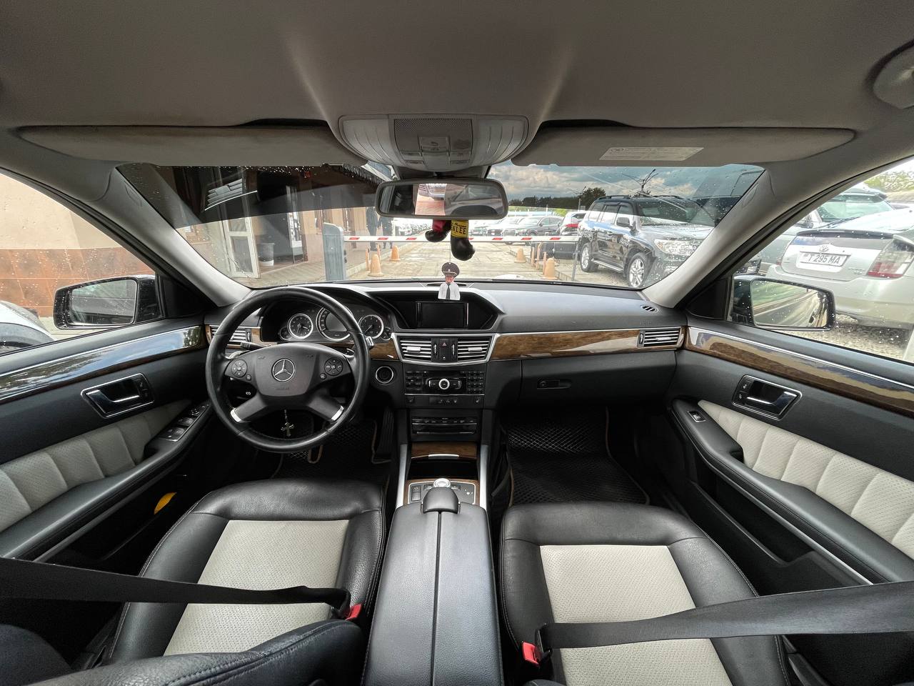 Mercedes Benz W212 E350