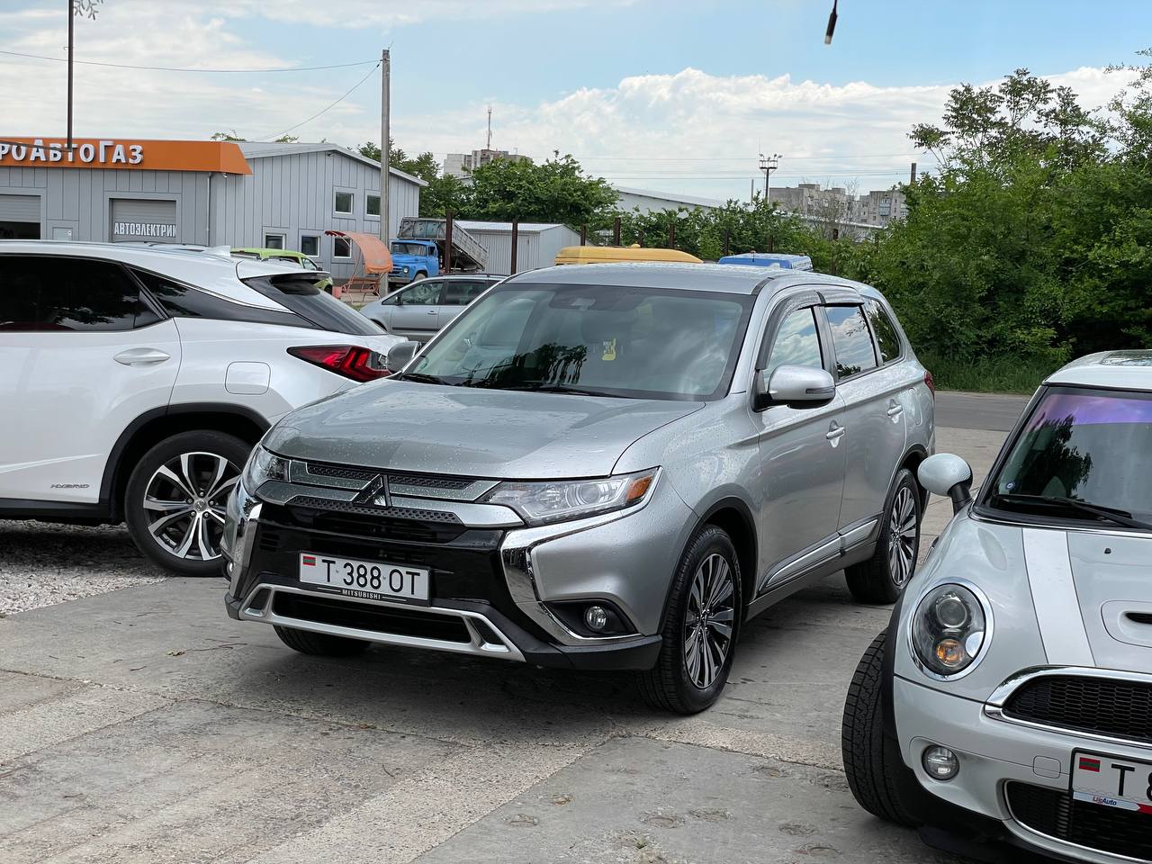 Mitsubishi Outlander