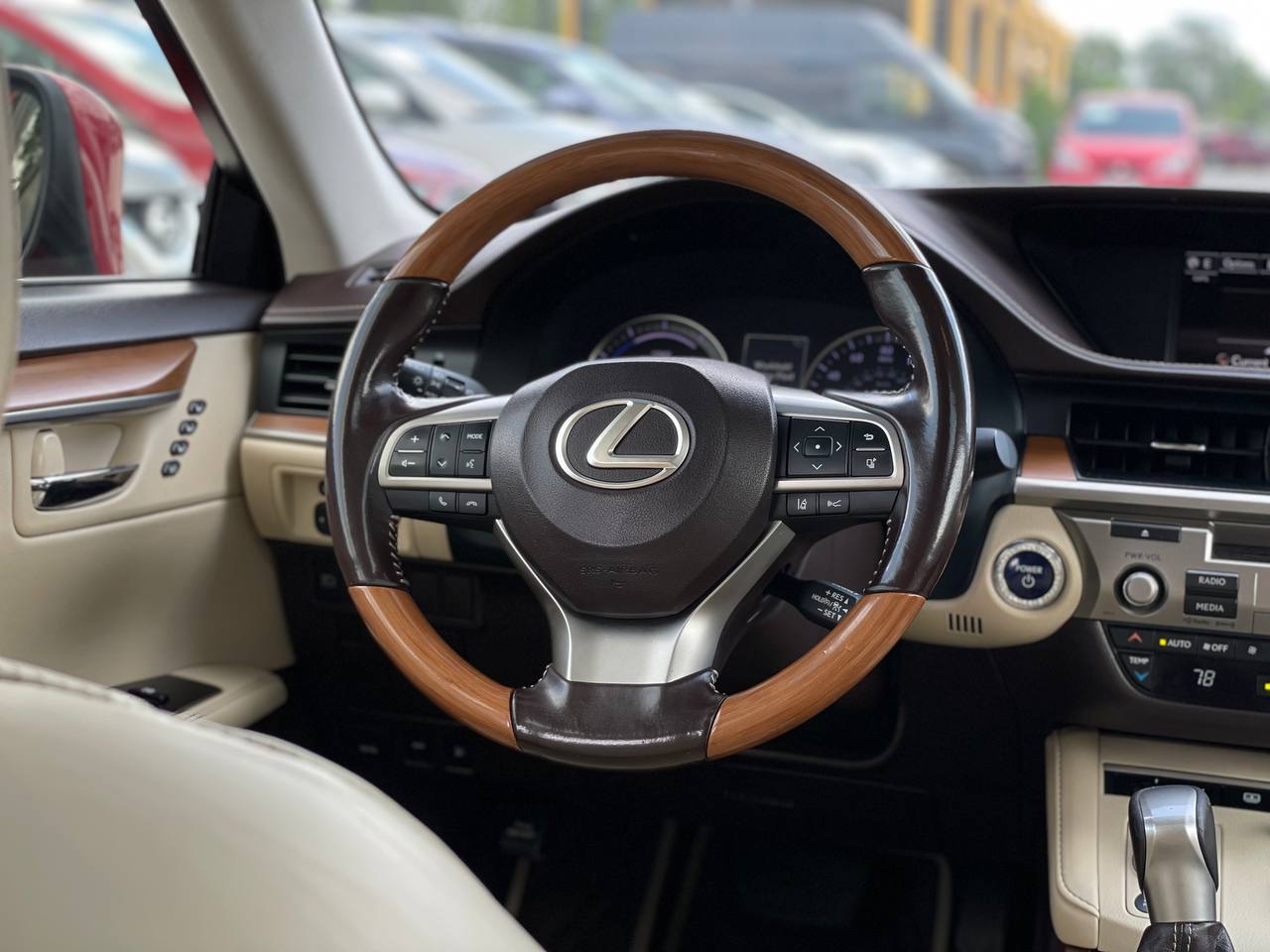 Lexus ES300h