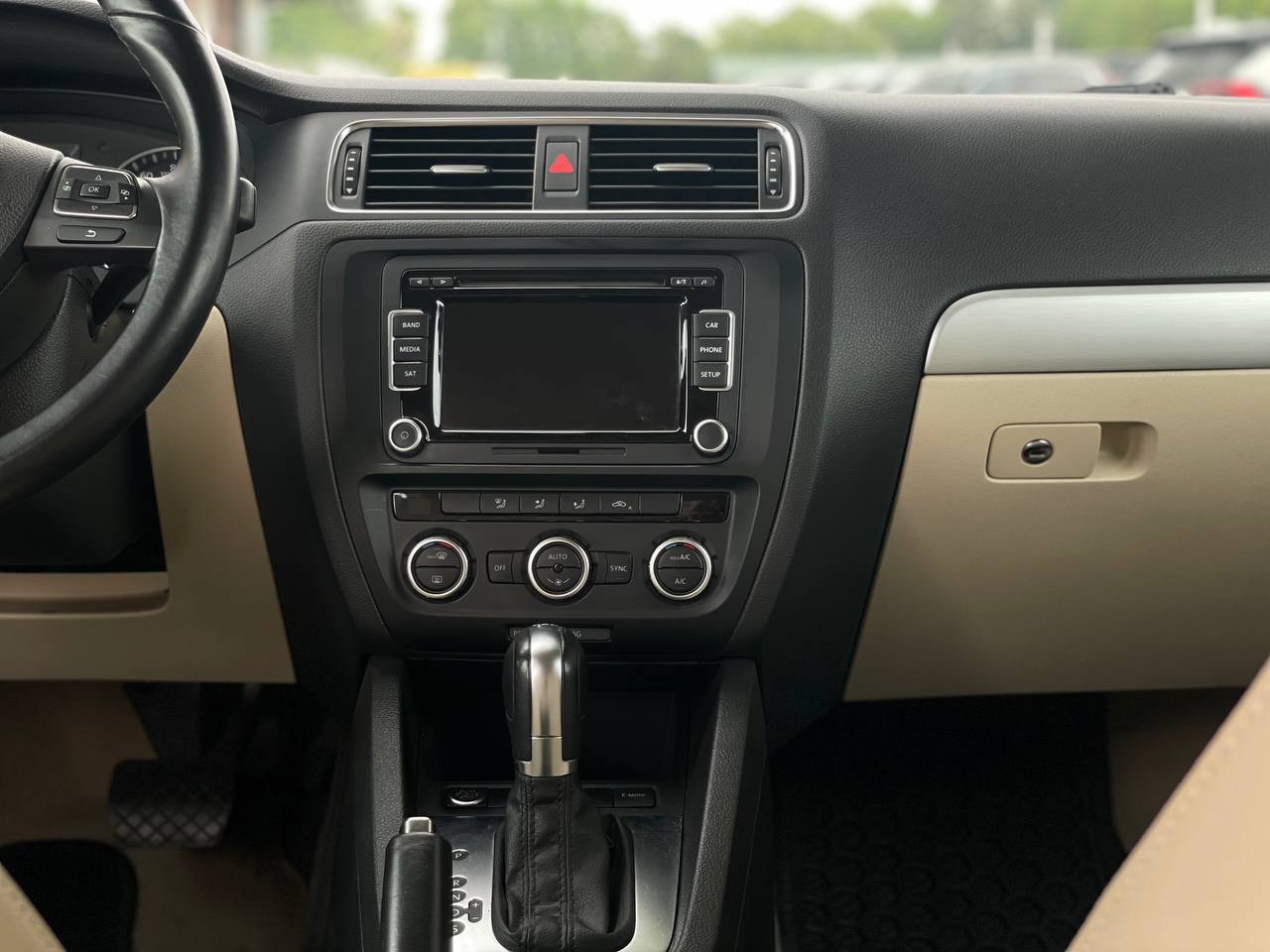 Volkswagen Jetta Hybrid