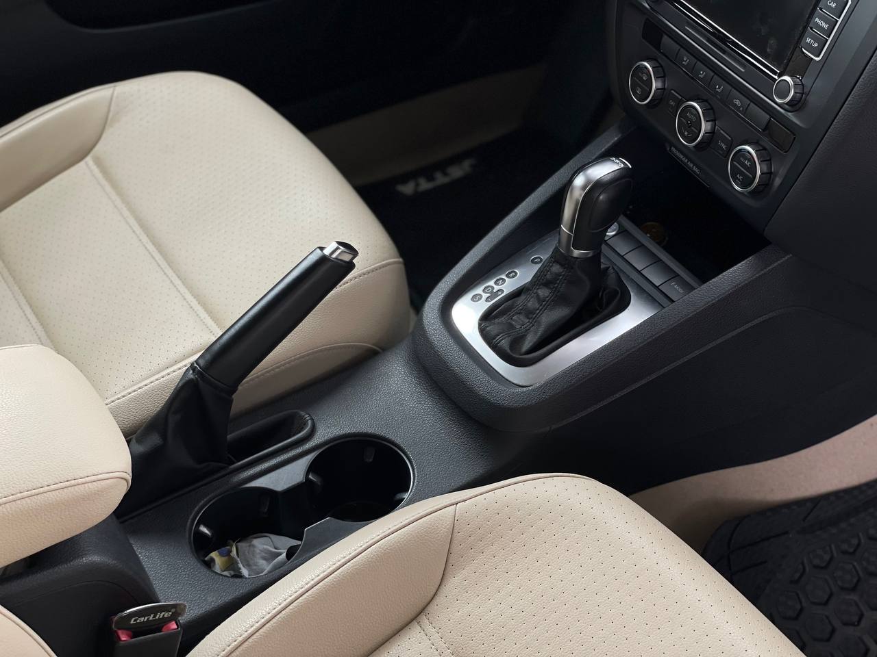 Volkswagen Jetta Hybrid