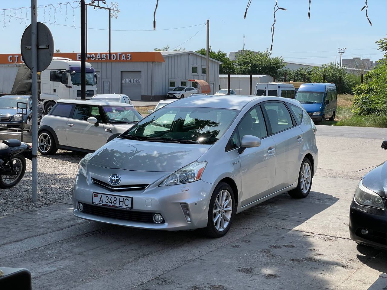 Toyota Prius V Hybrid