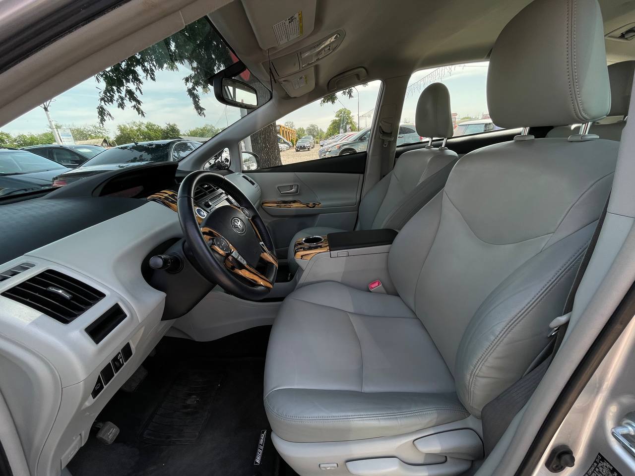 Toyota Prius V Hybrid