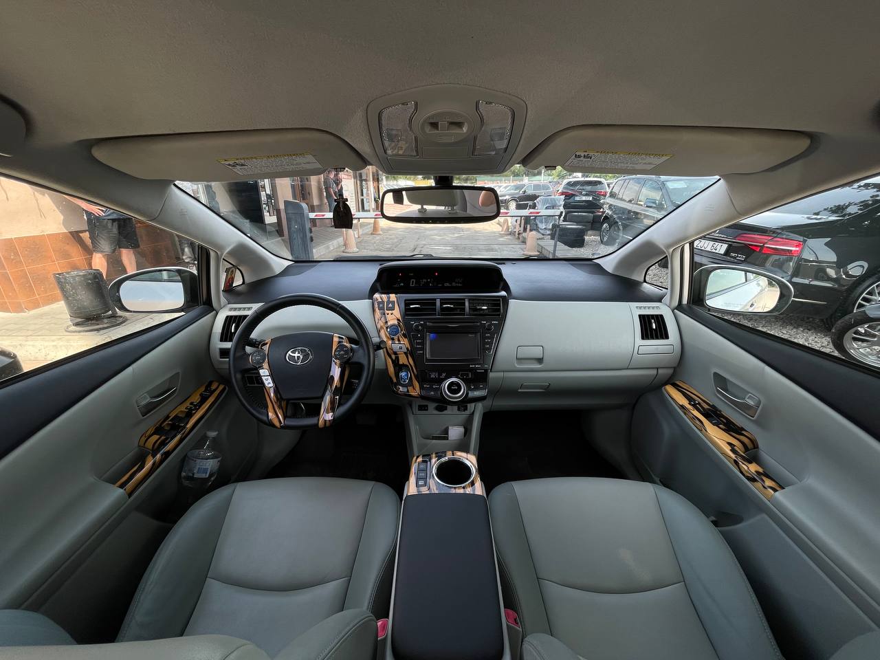 Toyota Prius V Hybrid