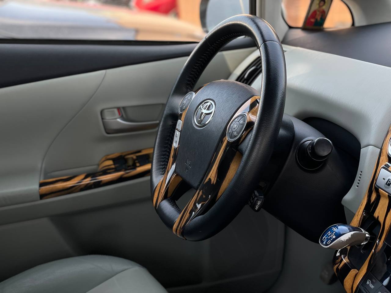 Toyota Prius V Hybrid