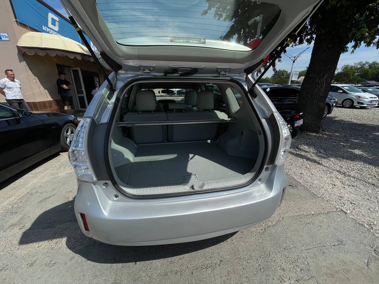 Toyota Prius V Hybrid