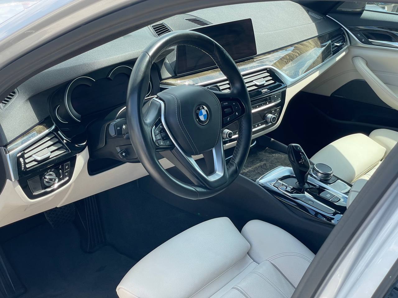 BMW 530e (G30)