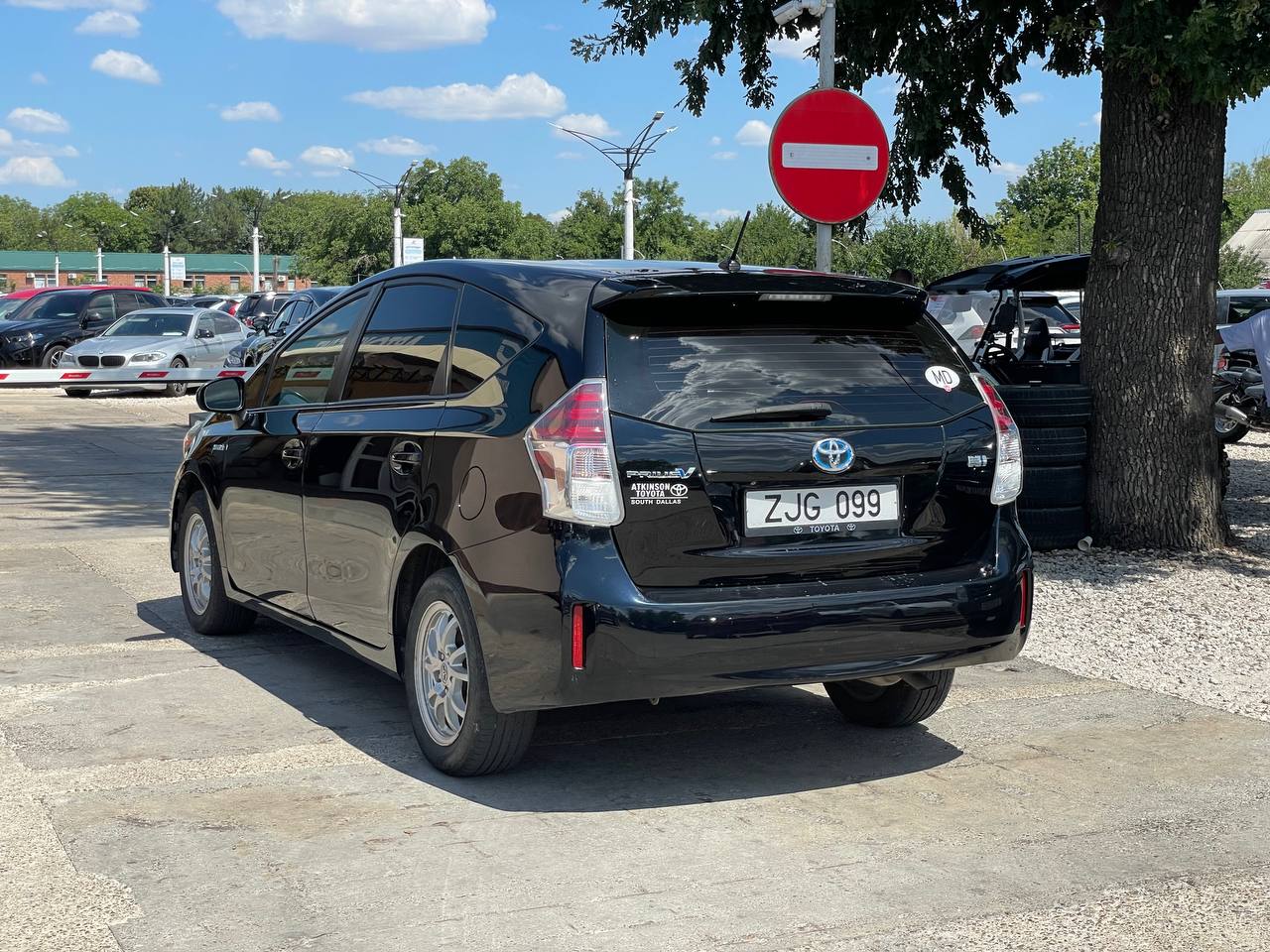 Toyota Prius V Hybrid