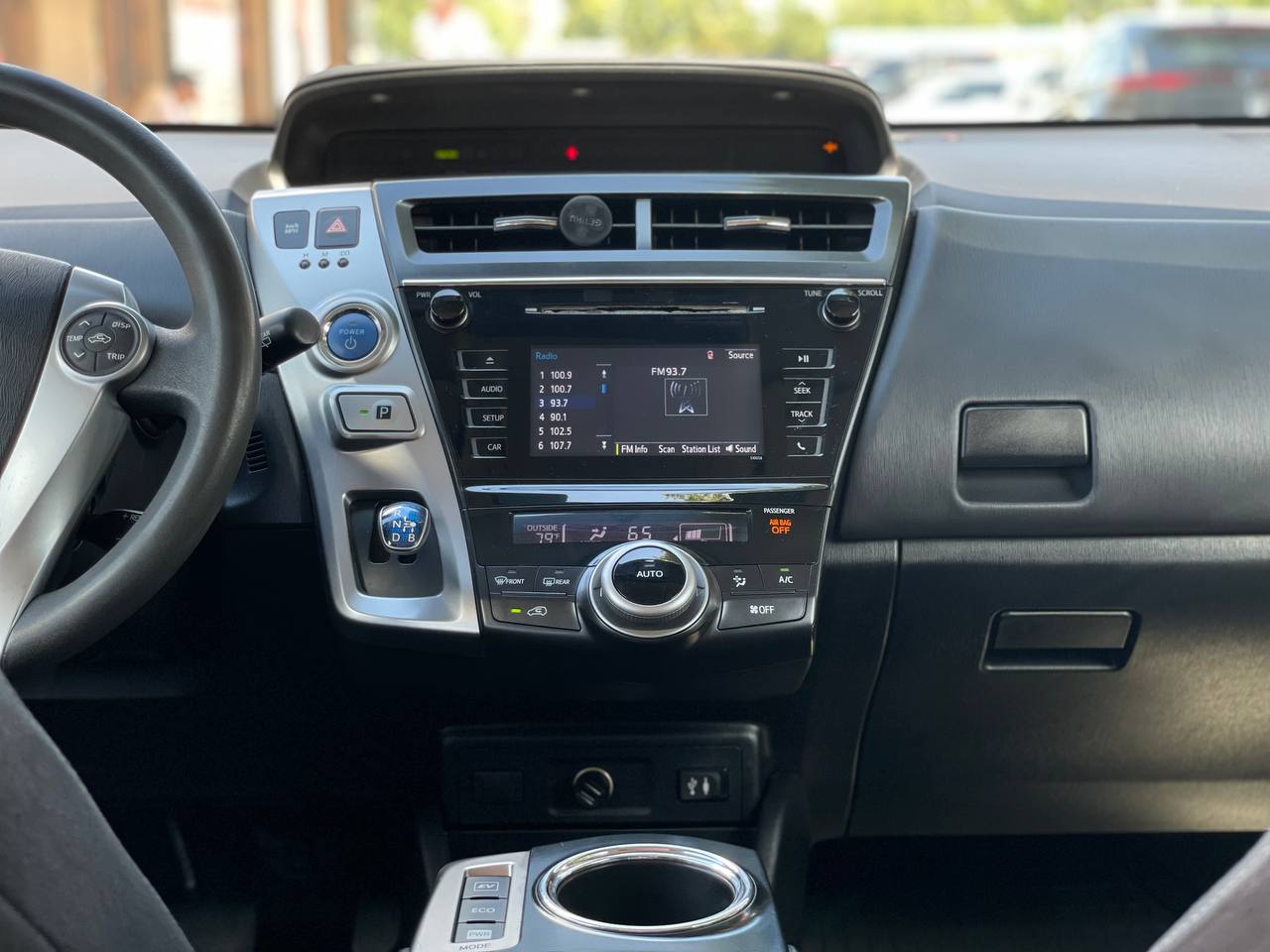 Toyota Prius V Hybrid