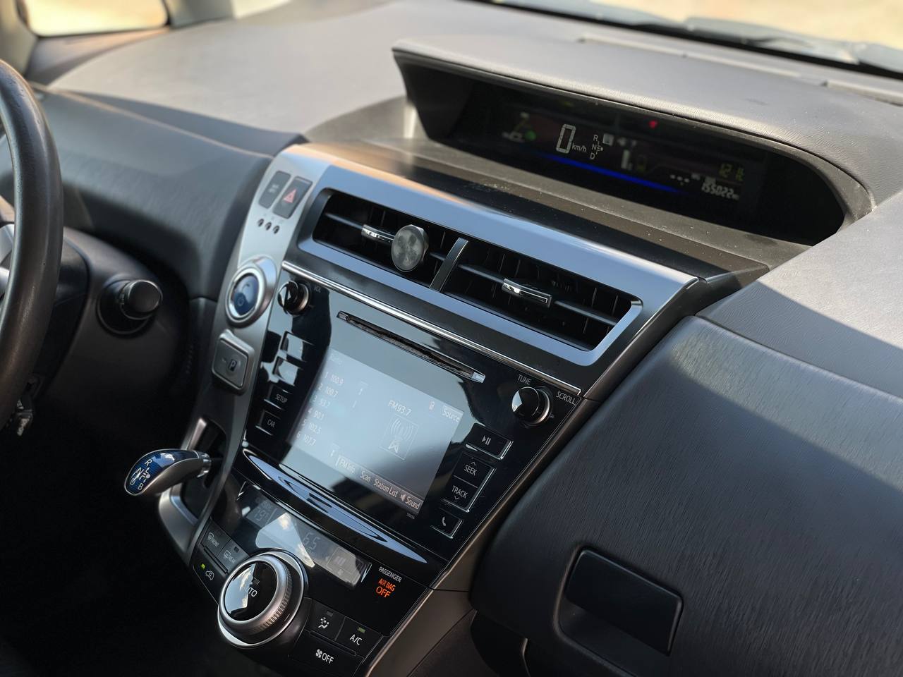 Toyota Prius V Hybrid