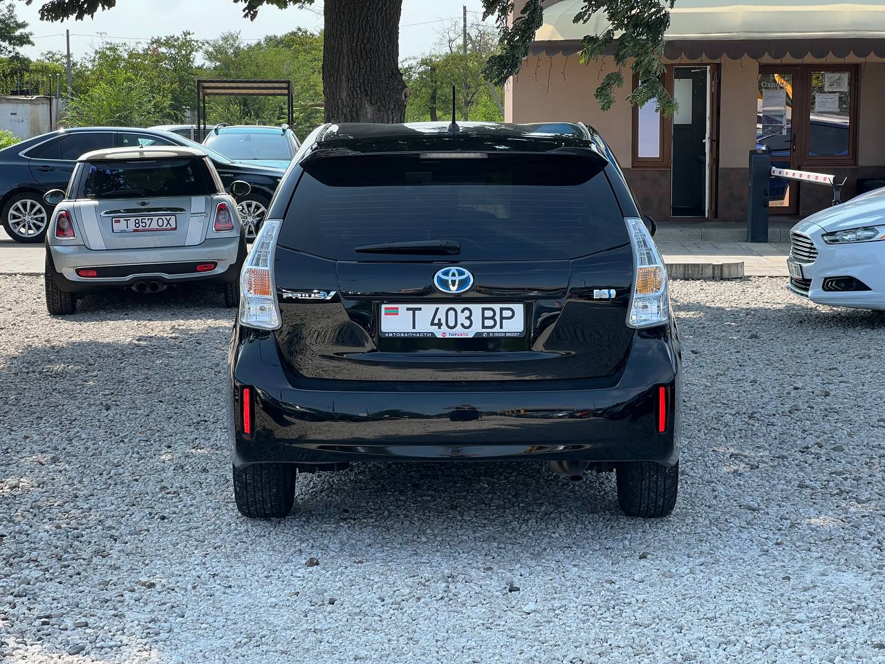 Toyota Prius V Hybrid