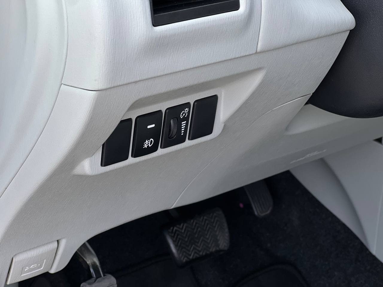 Toyota Prius V Hybrid