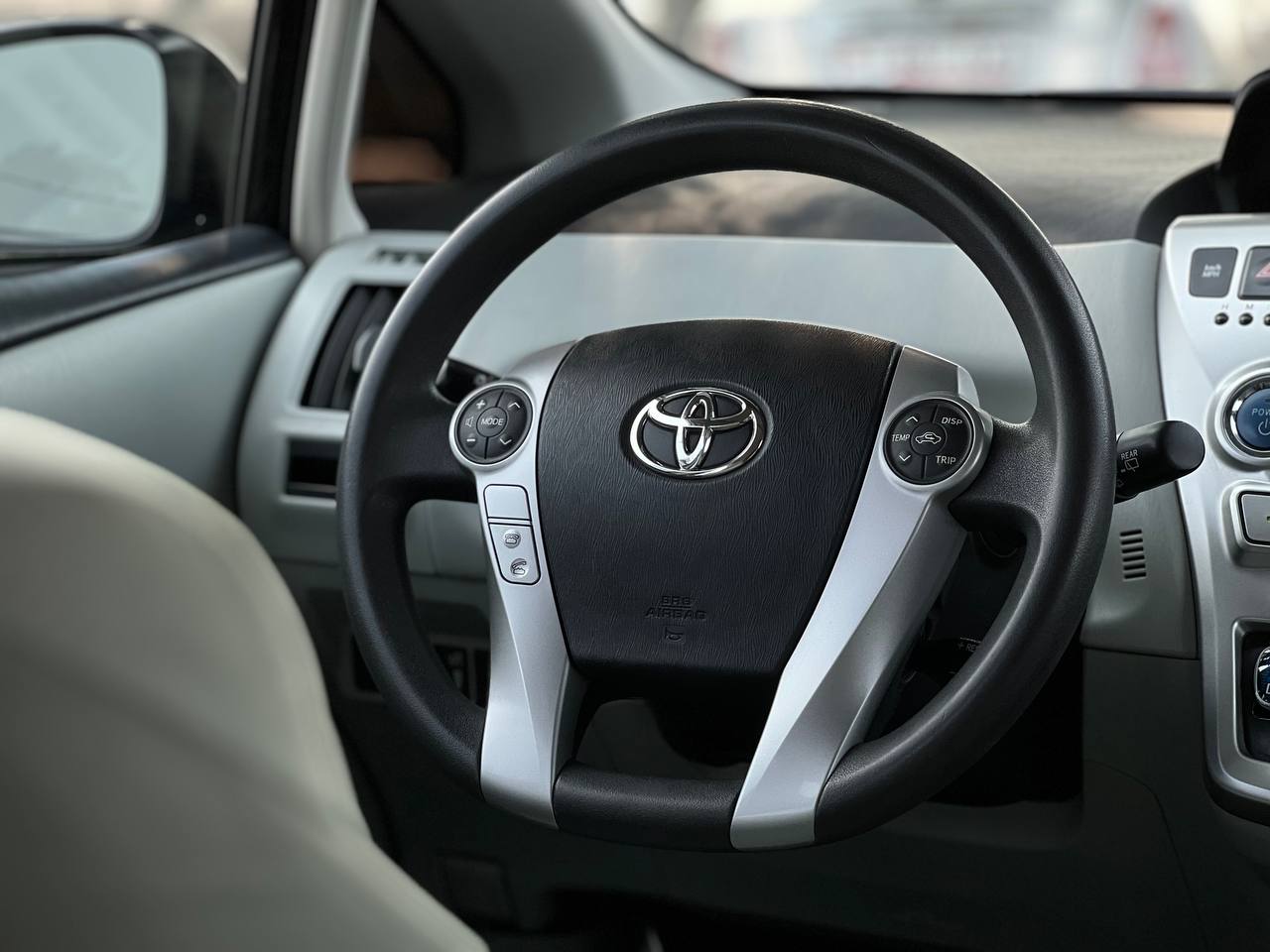 Toyota Prius V Hybrid