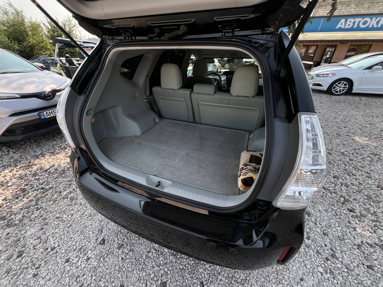 Toyota Prius V Hybrid