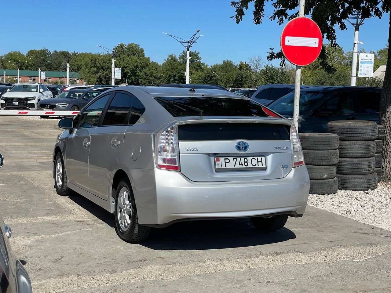 Toyota Prius 30