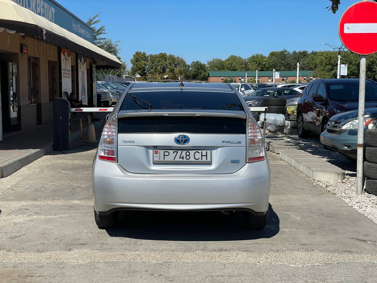 Toyota Prius 30