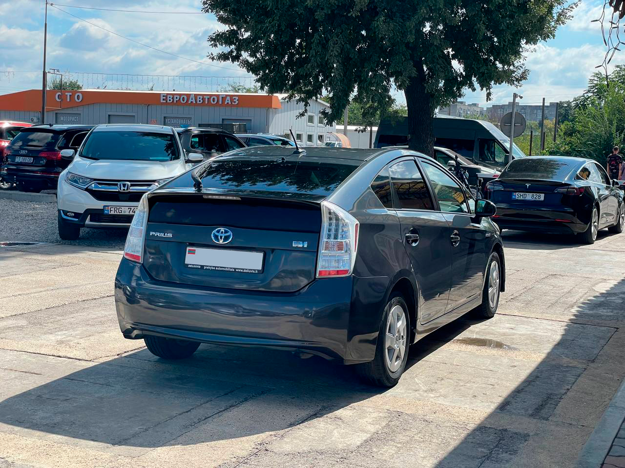 Toyota Prius 30