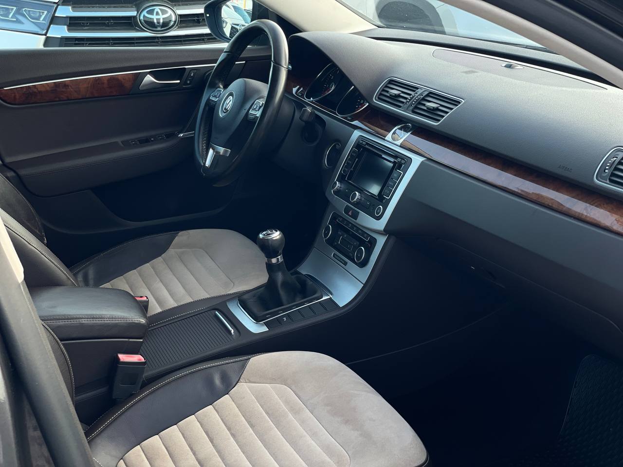 Volkswagen Passat b7