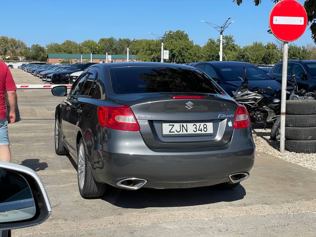 Suzuki Kizashi