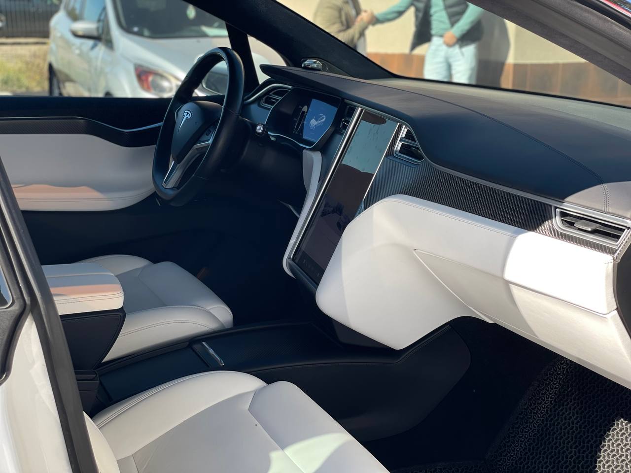 Tesla Model X P100D