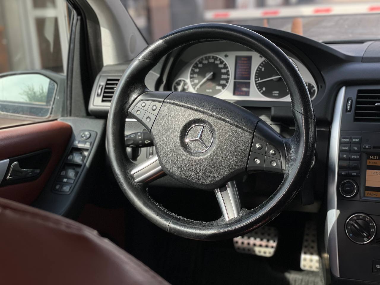 Mercedes Benz B200