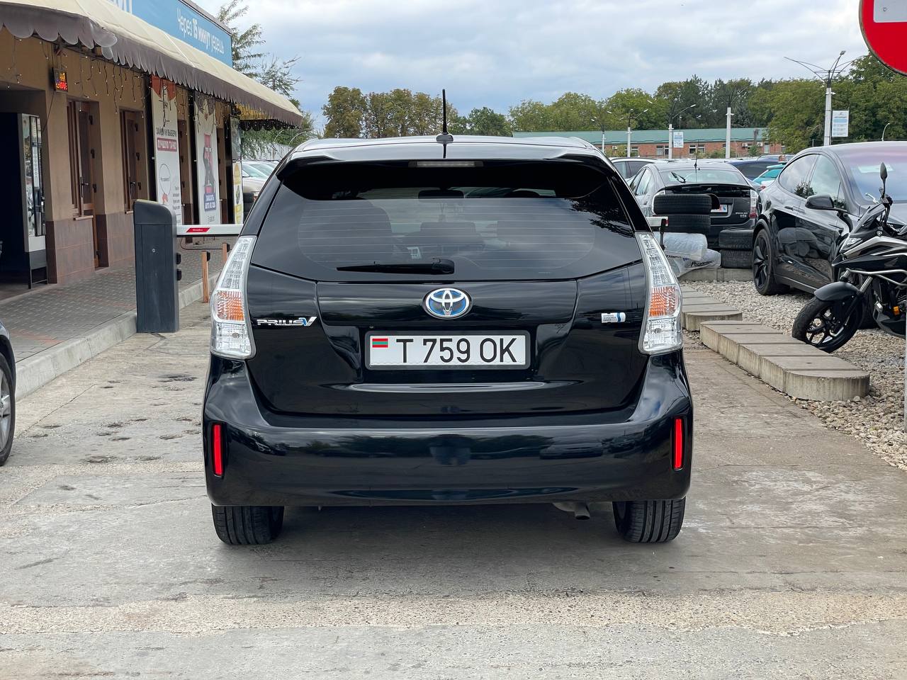 Toyota Prius V Hybrid