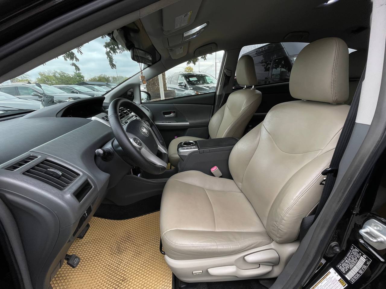 Toyota Prius V Hybrid