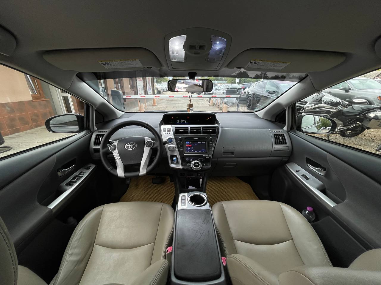 Toyota Prius V Hybrid