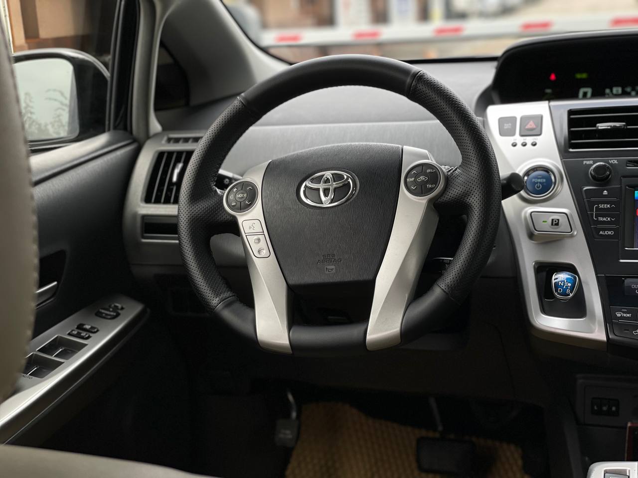 Toyota Prius V Hybrid
