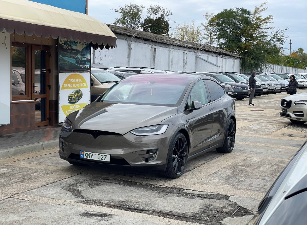 Tesla Model X P 90D