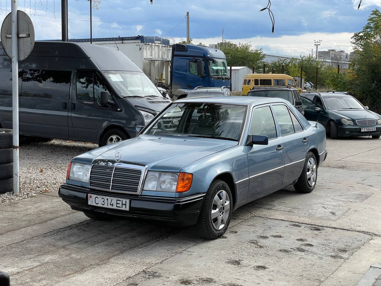 Mercedes Benz W124