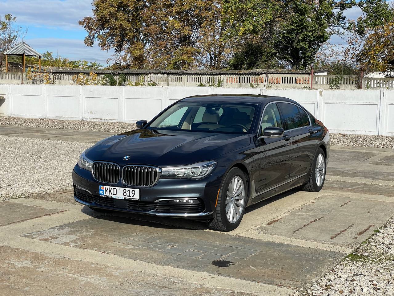 BMW G11 740i